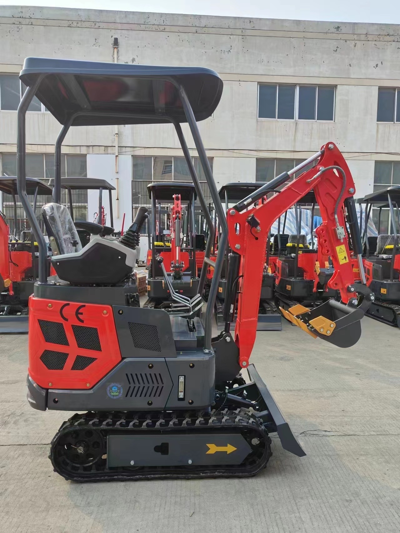 1.5 ton crawler small digger CE/EPA/EURO 5 mini excavator price for sales