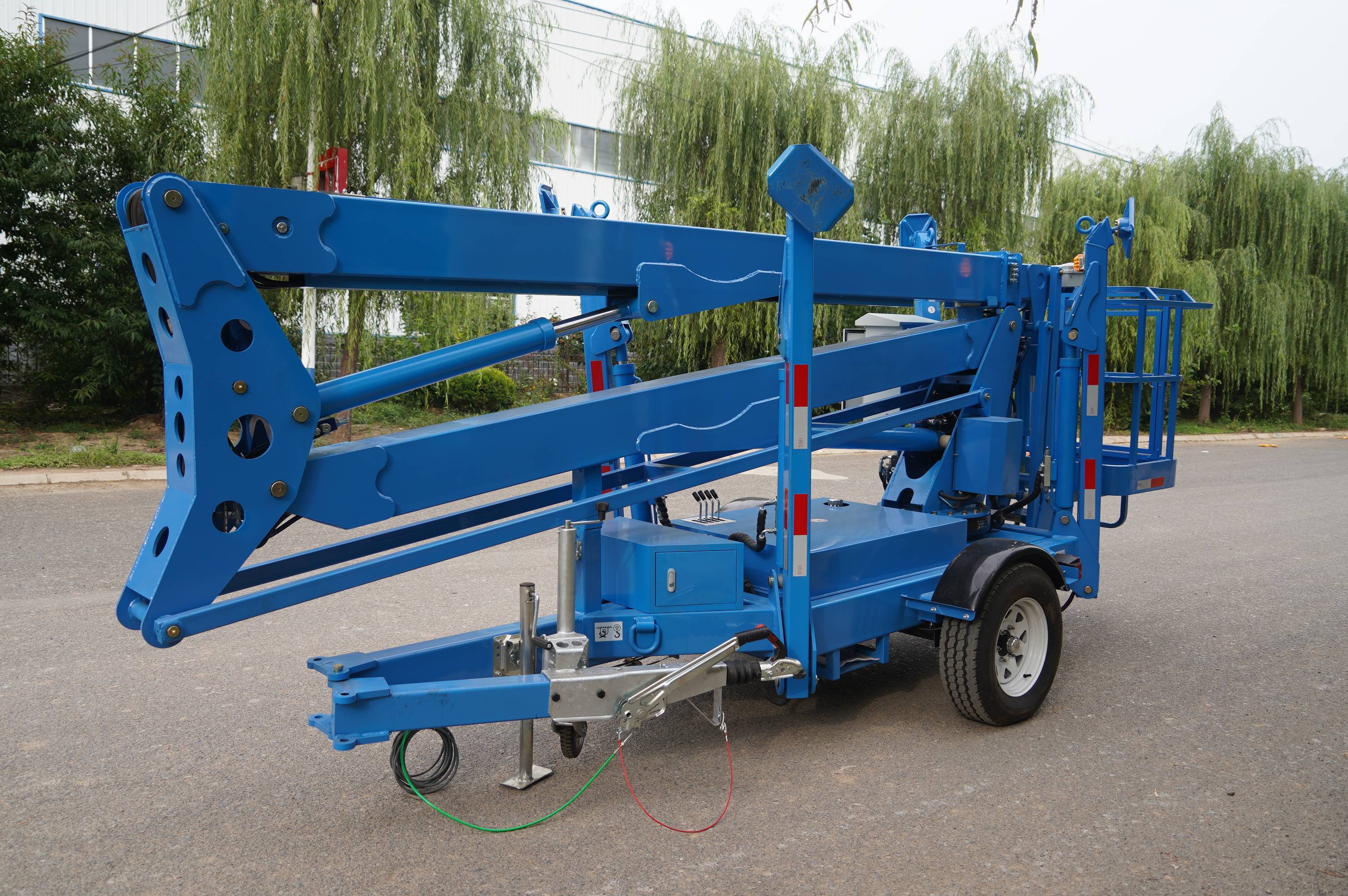 HAOKUN 20M ft Towable Boom Spider Lift Lift Trailer Cherry Picker Tree Trimming Lift for Facility Maintemance