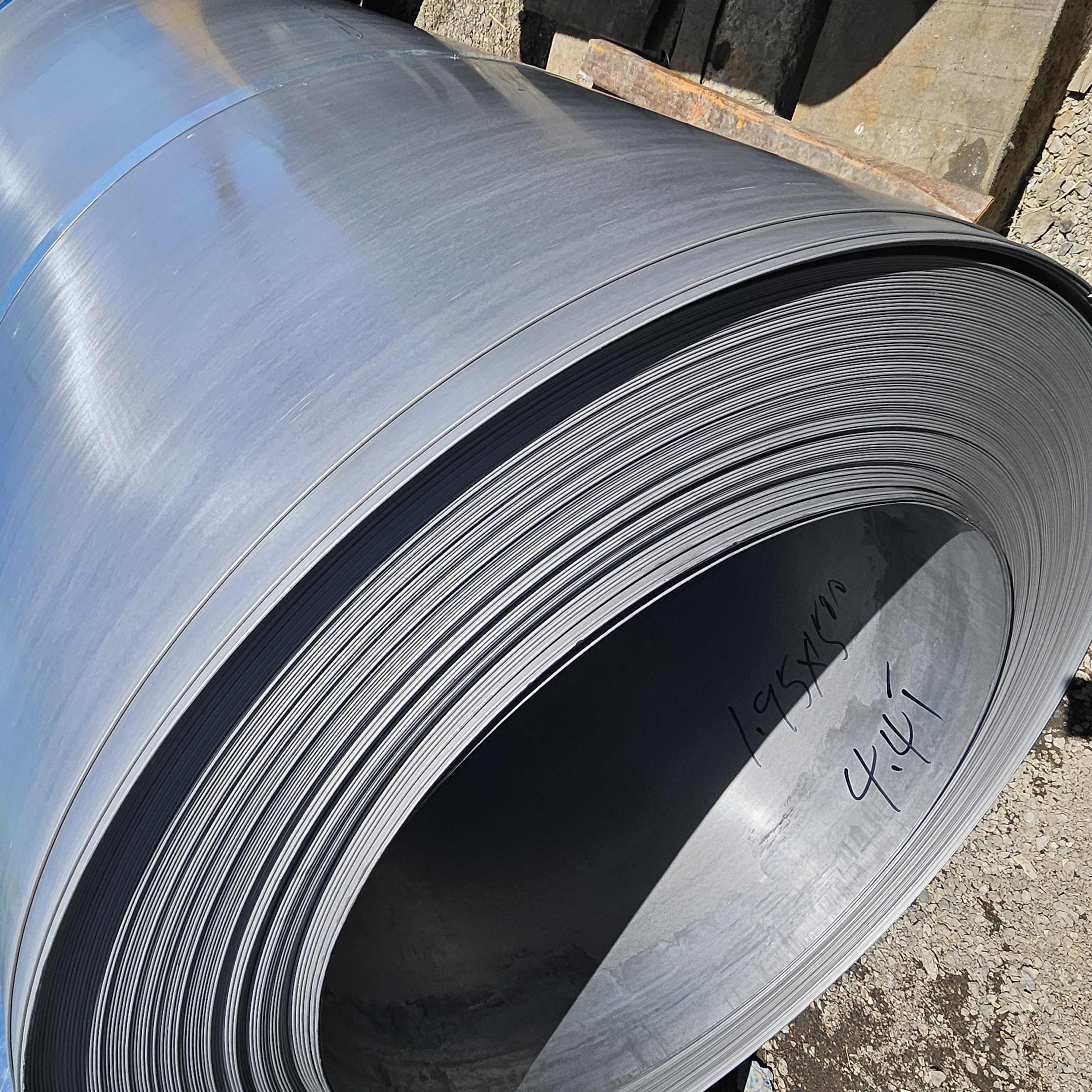 prime hot rolled non-alloyed steel sheet in coils hrc medium carbon steel sheets in coil 1mm  iron sheet steel 24