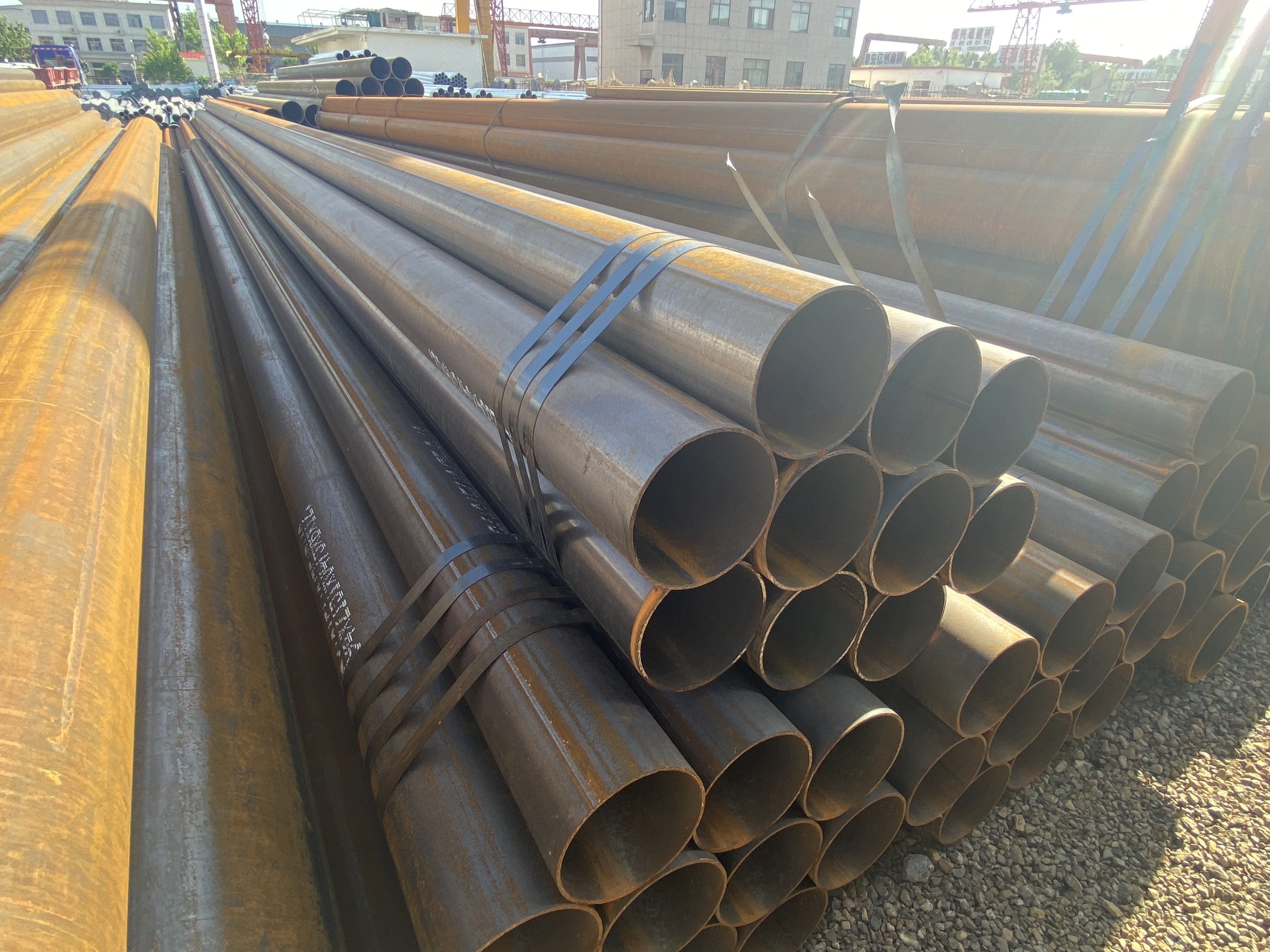 1 inch 2inch 3inch tensile strength astm a105  en10220 erw carbon steel pipe welded sch 40 pipe factory price