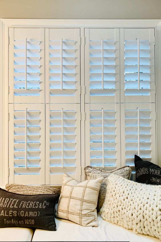 wooden window plantation blinds shutter heze shutter