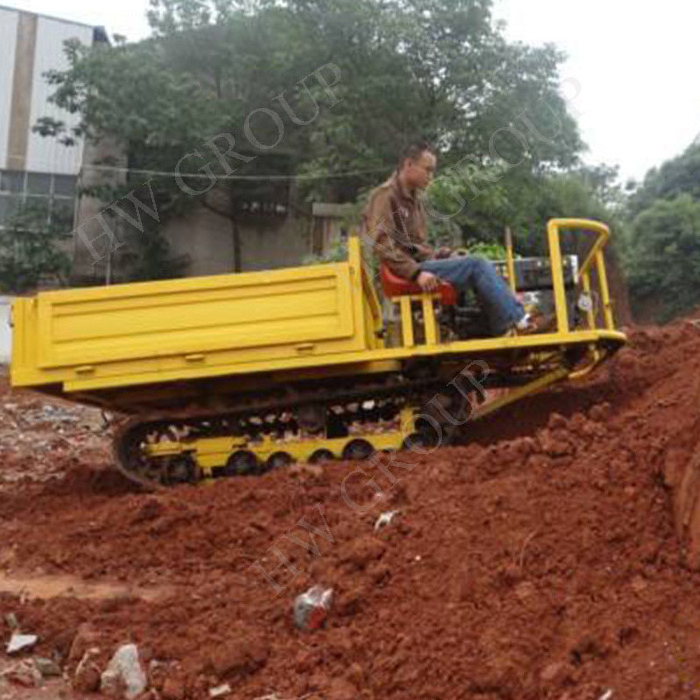 ride on mini crawler dump truck 2ton capacity mini track dumper in the wild