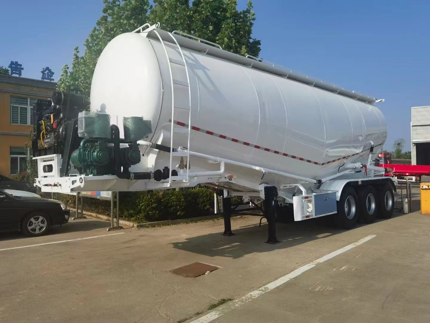 China factory water trailer oil tanker semi-trailer liquid fuel tank diesel fuel tank semi-trailer