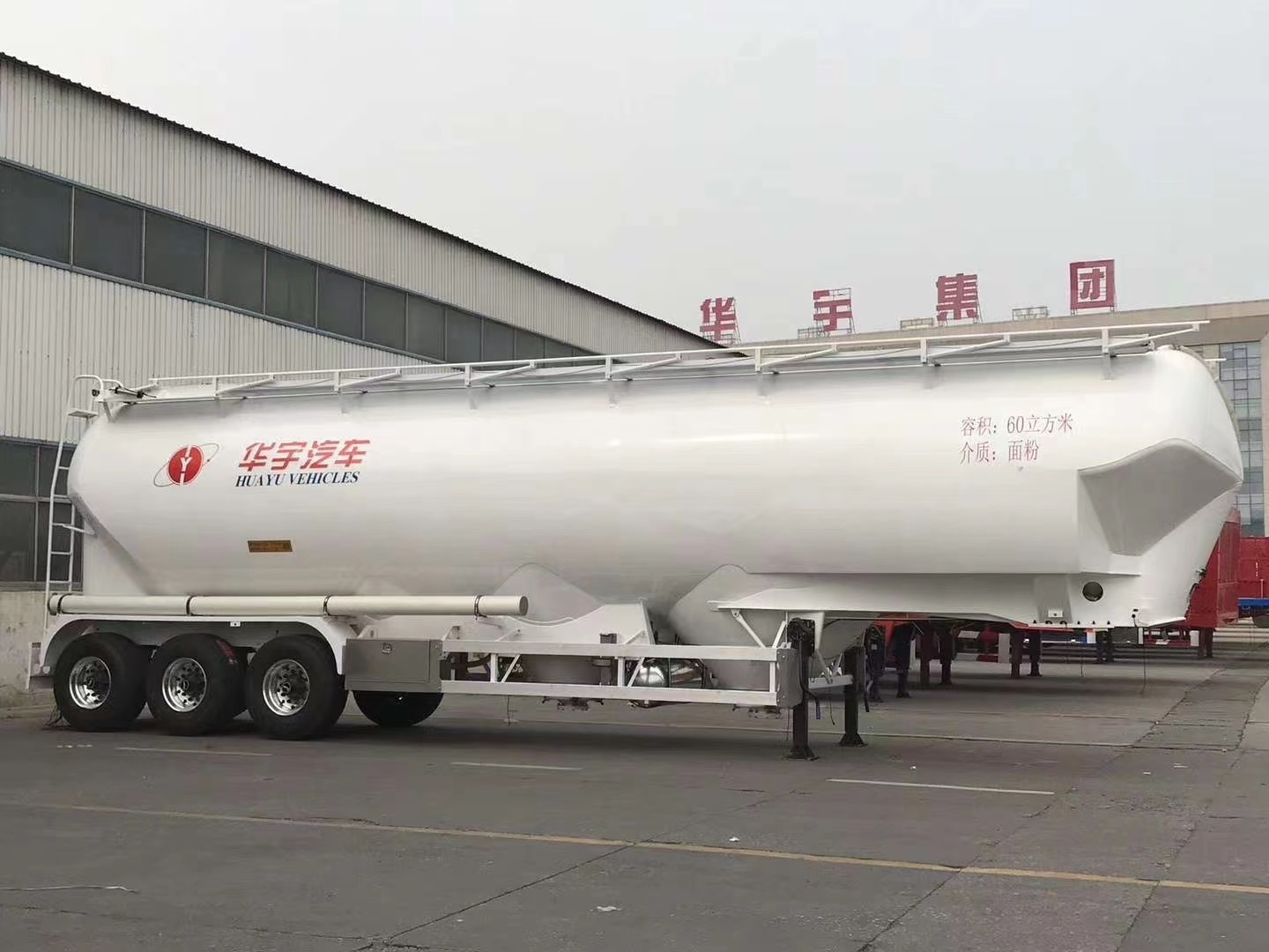 China factory water trailer oil tanker semi-trailer liquid fuel tank diesel fuel tank semi-trailer