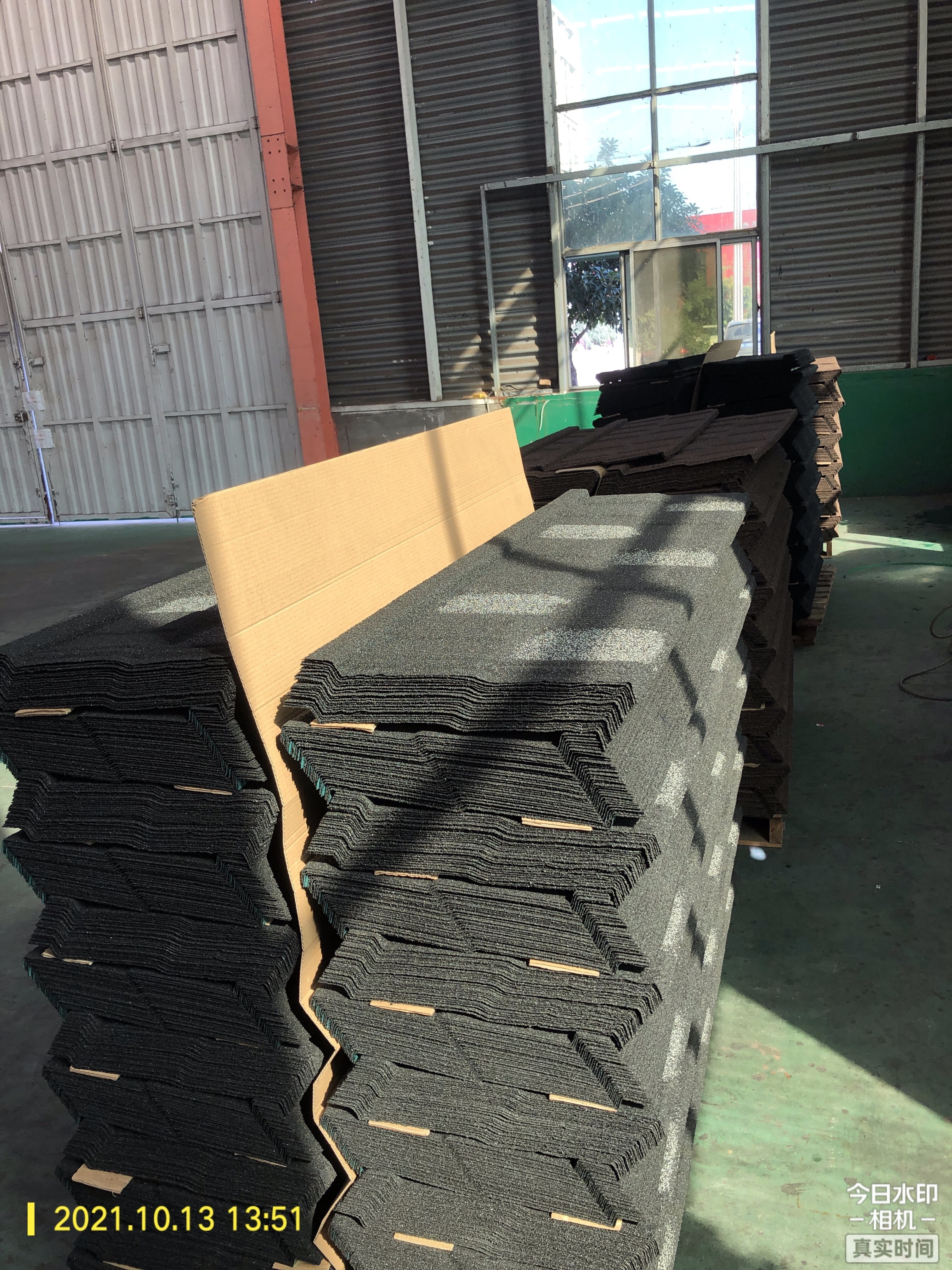 South Africa 0.3mm Color Stone Coated Steel Roof Tile Accessories Price Galvalume Asphalt Metal Roofing Sheet