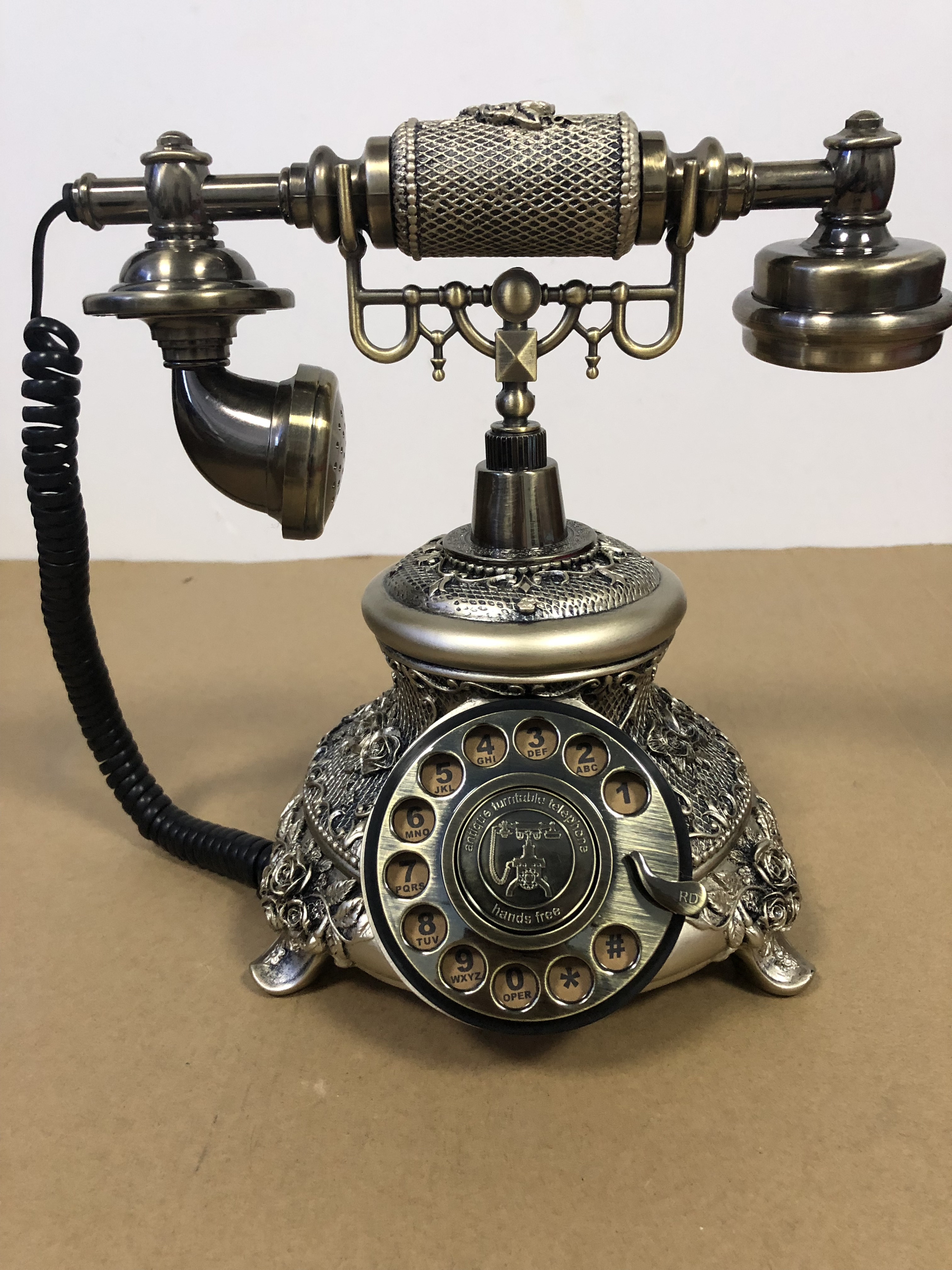 Manufacturers direct sales cross-border e-commerce European antique telephone  solid wood bronze household old telephone landlin