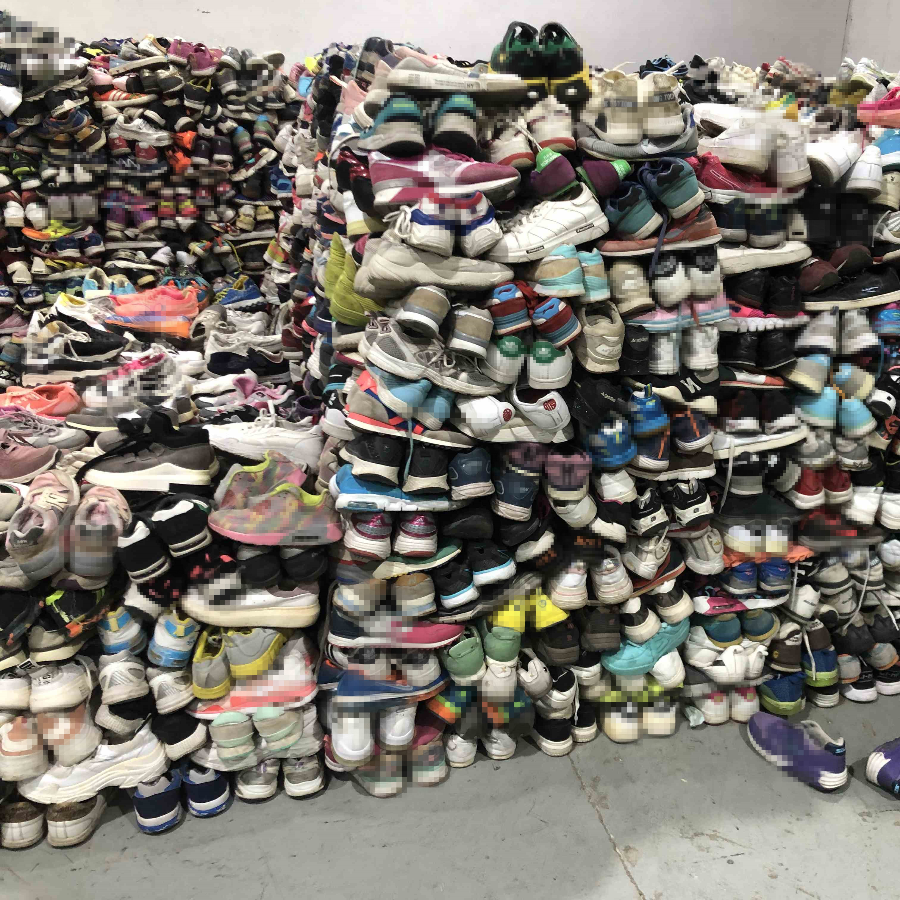 Mixed Second Hand Shoes Bulk Used Shoes Wholesale Old Football Shoes in Stock