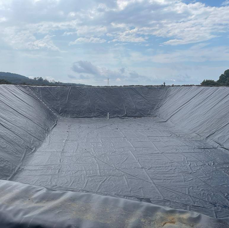 Outdoor Flexible Plastic Waterproof Polyethylene Geomembrane Aquaculture Fish Farm Pond Liners 0.5mm Geomembrane HDPE Price