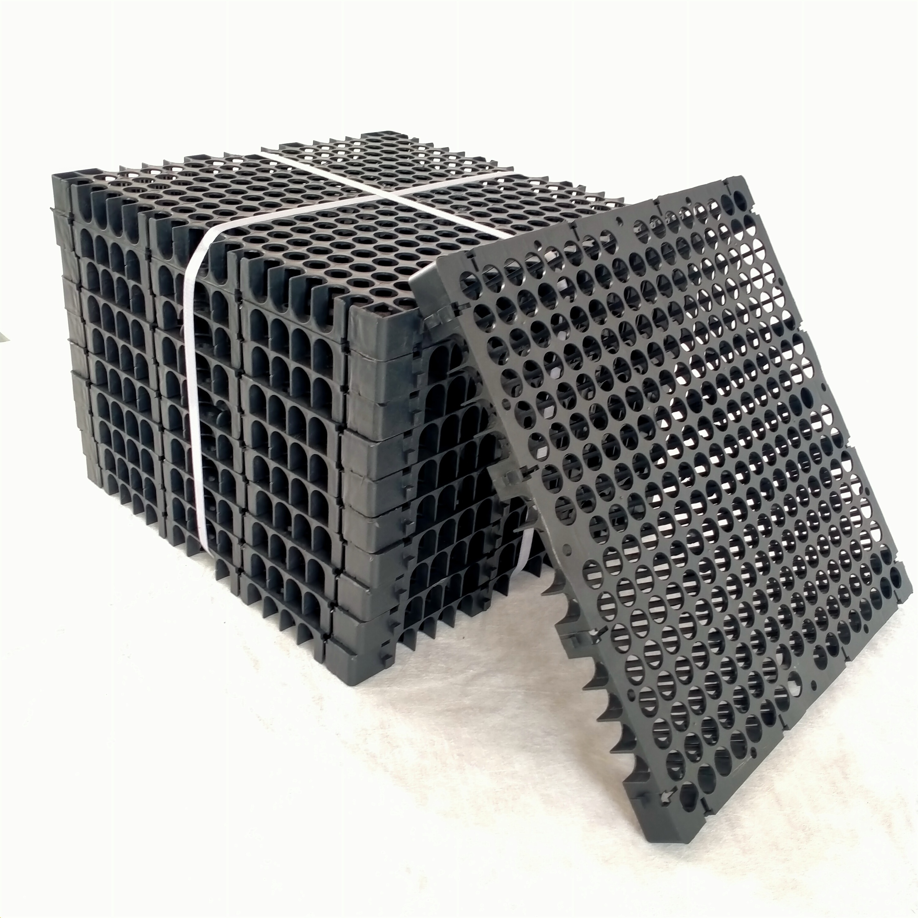 Chinese construction hdpe pp plastic dimple drain drainage mat cell grass honeycomb green roof water storage board 60mm