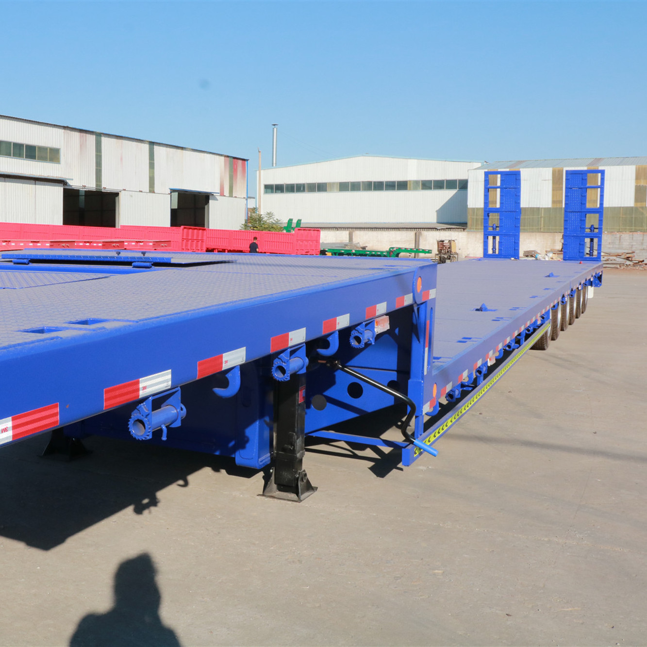 China Used Heavy 3 Axles 4 Axles Low Bed Truck Semi Trailer For Excavator Transport Good Quality Low Price for Sale