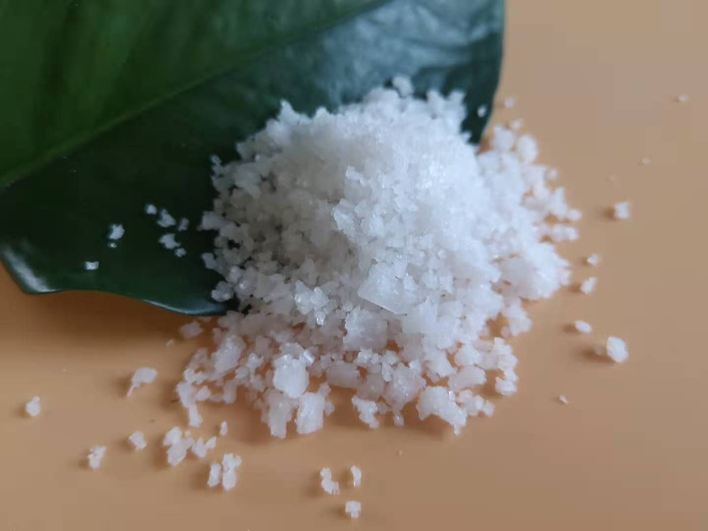 Factory Price of Salt Per Ton nacl Inorganic Road Ice Melt Snow Melting Raw Sea Industrial Salt