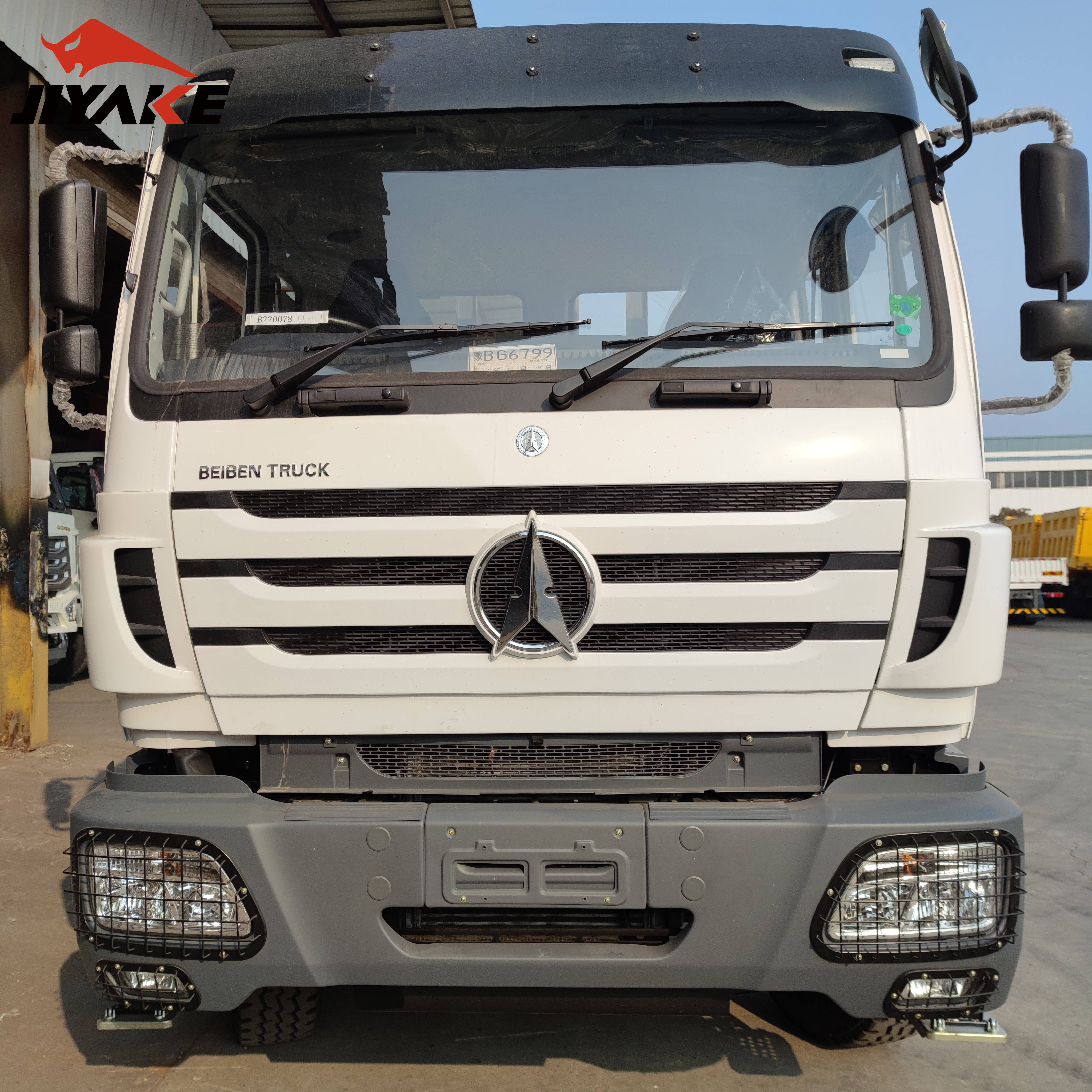 4X2 Shacman Semi Mini Low Price Trade Tractor Trucks For Sale In China