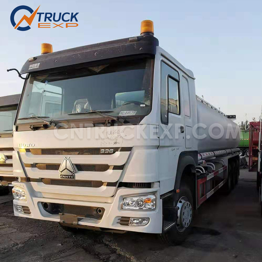 SINOTRUK HOWO 8x4  6x4  14 wheeler FUEL TANK Truck 25,000 Liters Togo