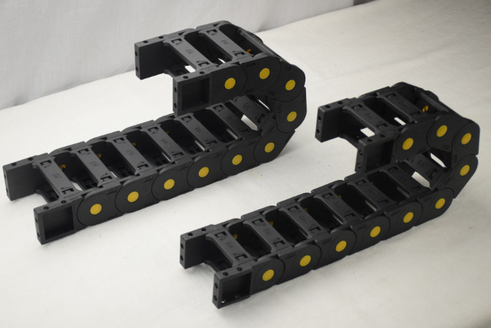 Manufacturer Wholesale Black Plastic Cable Carrier Drag Chain R75 reinforced nylon drag chain