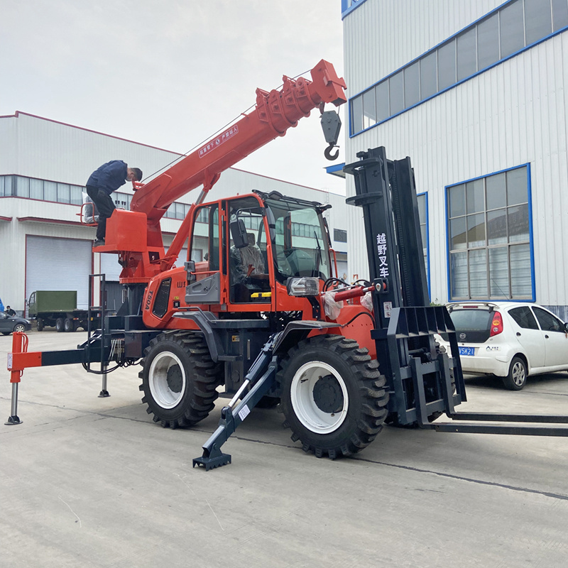 Popular sales of multi-functional hydraulic forklift crane lifting goods walking small crane four-drive cross-country forklift