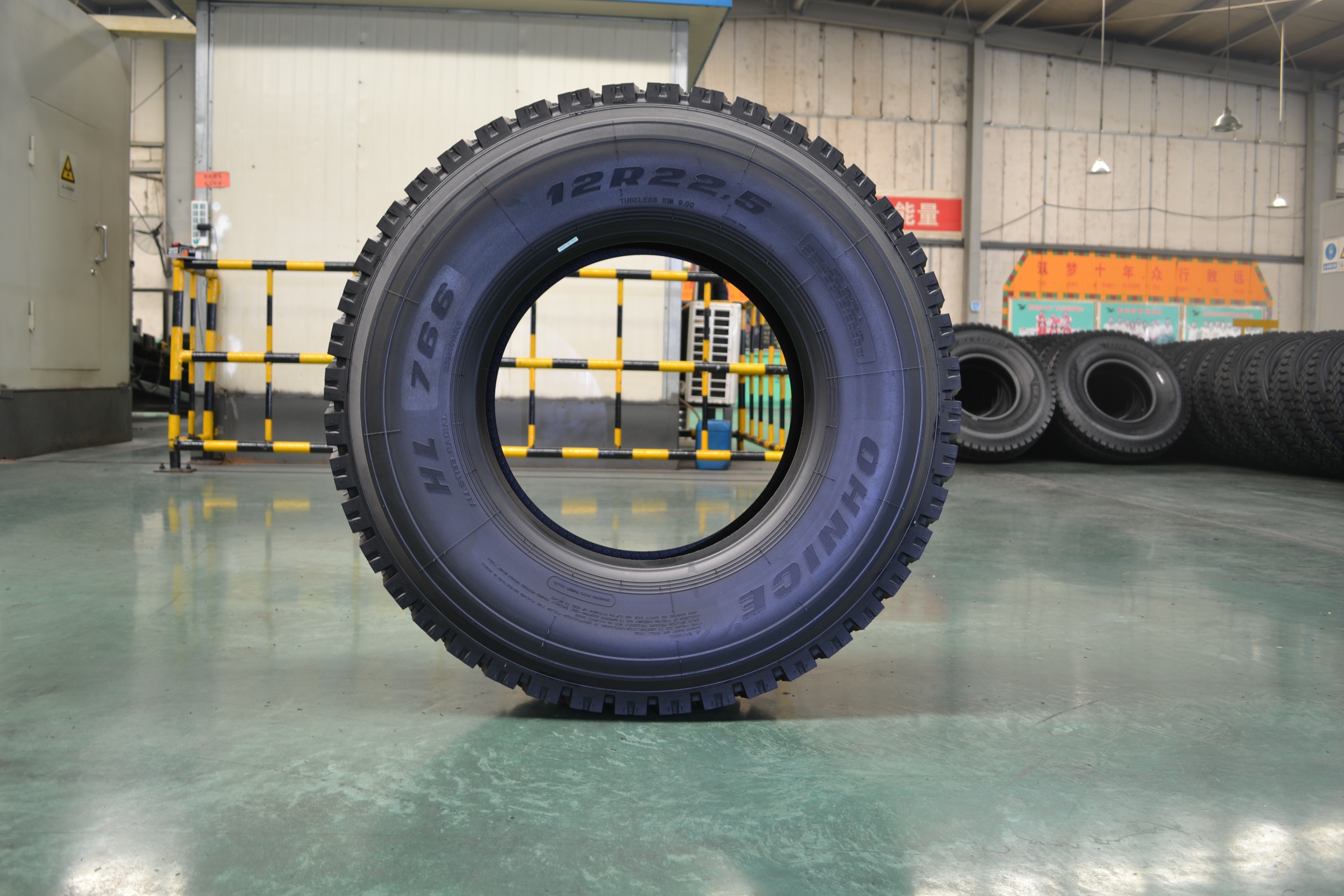 Chinese tyre OHNICE brand high quality radial truck  and bus tires 12R22.5 tubeless tyre  super wear-resistant