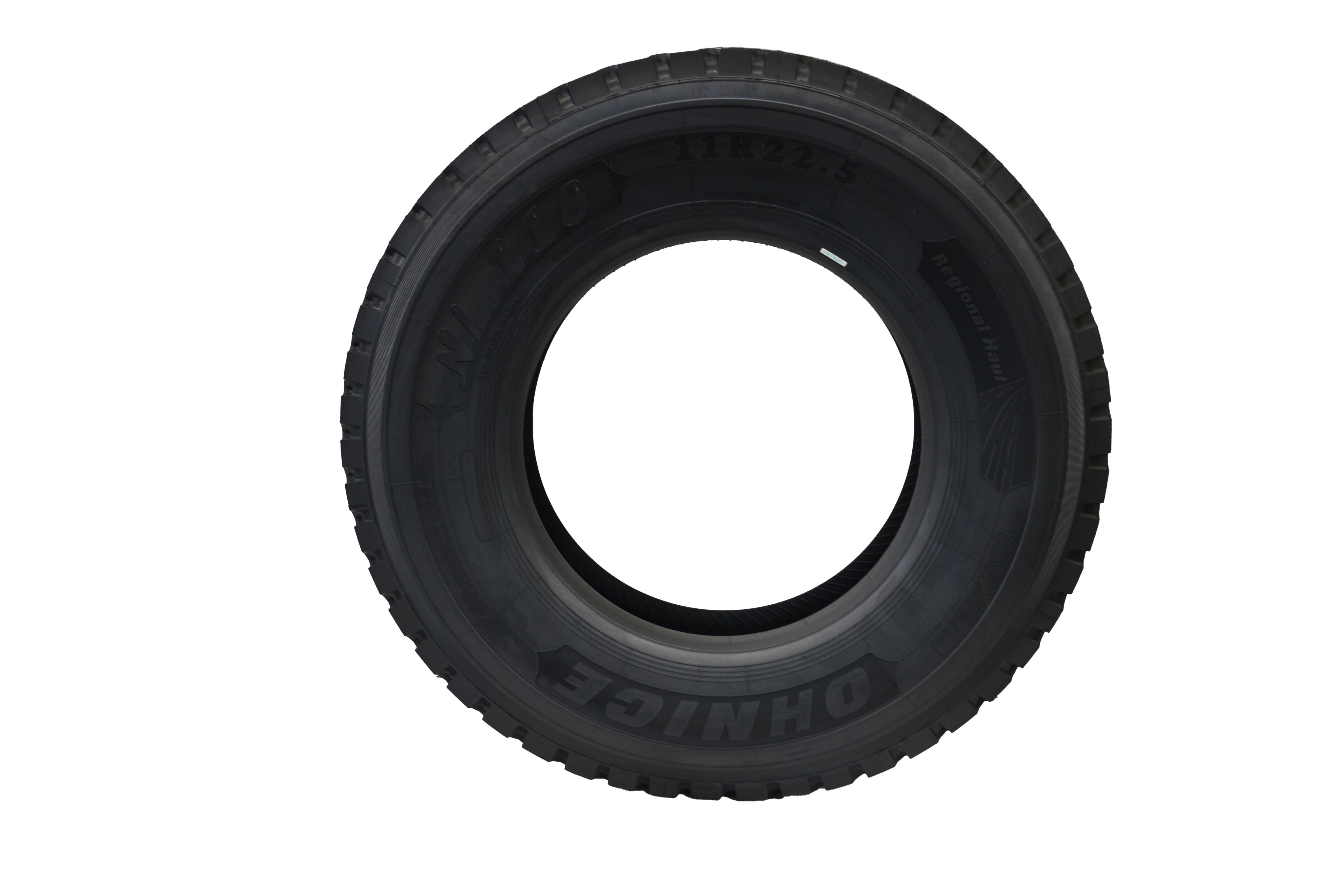 11R22.5 TRUCK TYRE