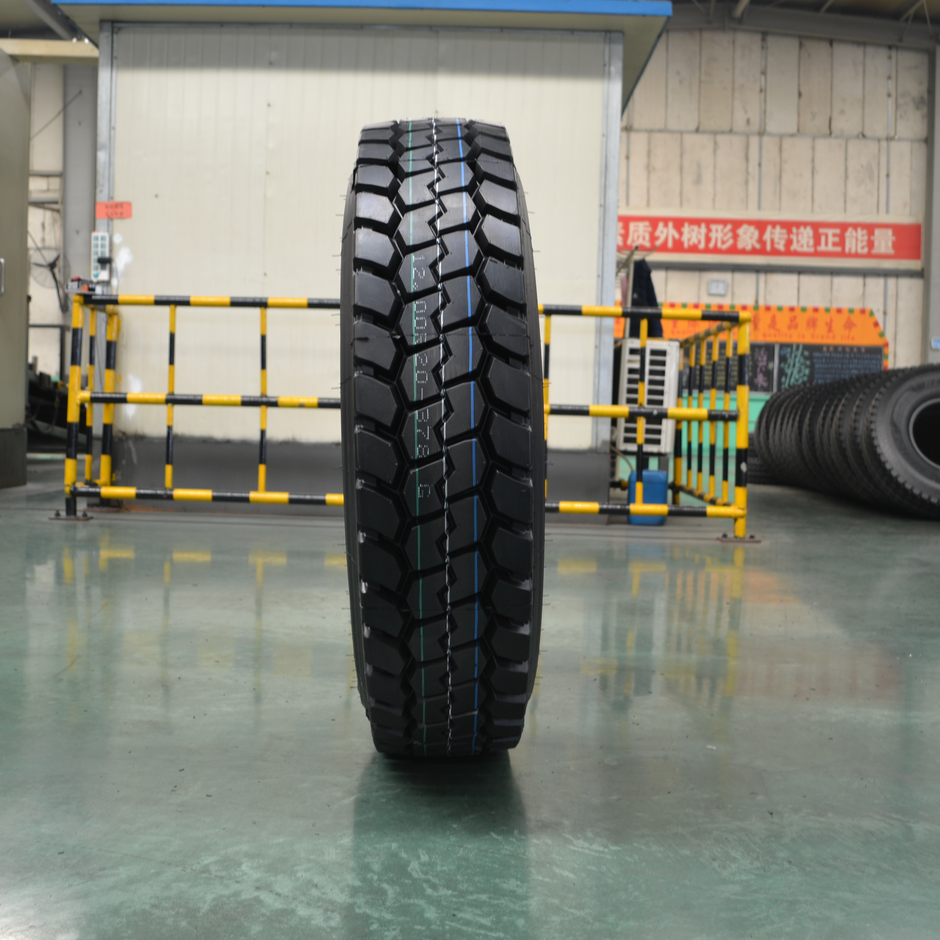 Sailun high quality 9.00R20-16PR truck tire/tyre. OHNICE brand.