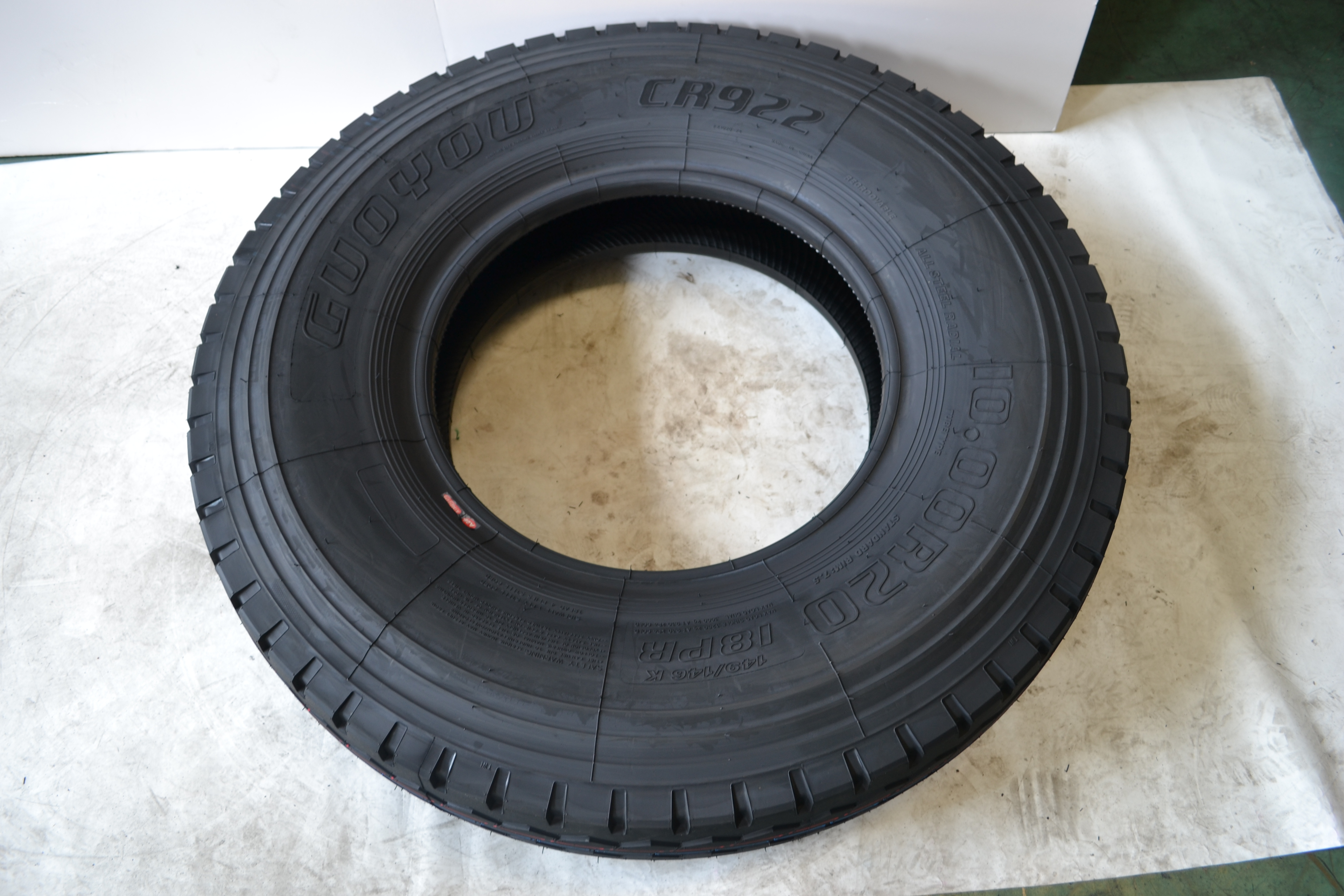 10.00R20  truck tyre for all wheels of the long-distance on good or bad mixed road