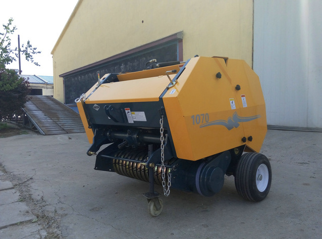 Manual Operation Agricultural Round Hay Baler Farm Equipment Automatic Small Corn Hay Packing Baler Machine