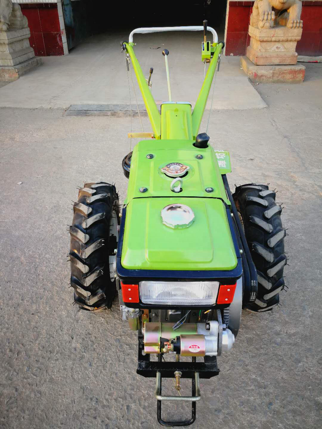 For Sale China Tractor 15hp 18hp 20hp Walking  Hand Tractors In South Africa Prices