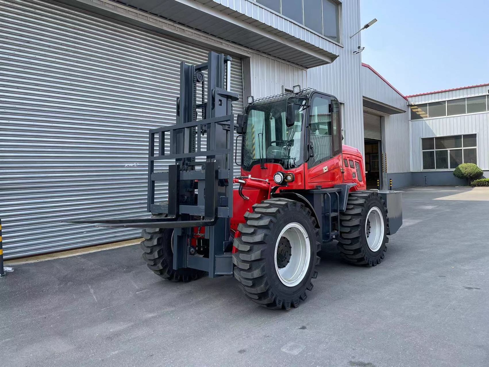 LAIGONG LG35F Diesel All Off Road Rough Terrain Forklift Crosscountry Forklift for China 4 Ton 4000 Kg 4x4 2wd 4wd Diesel Engine