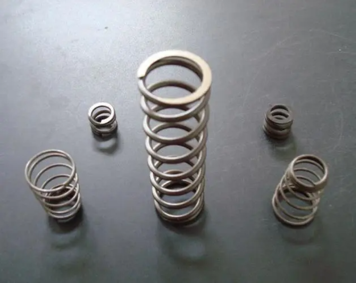 Factory sold 3mm small stainless steel compression springs for locking buckles