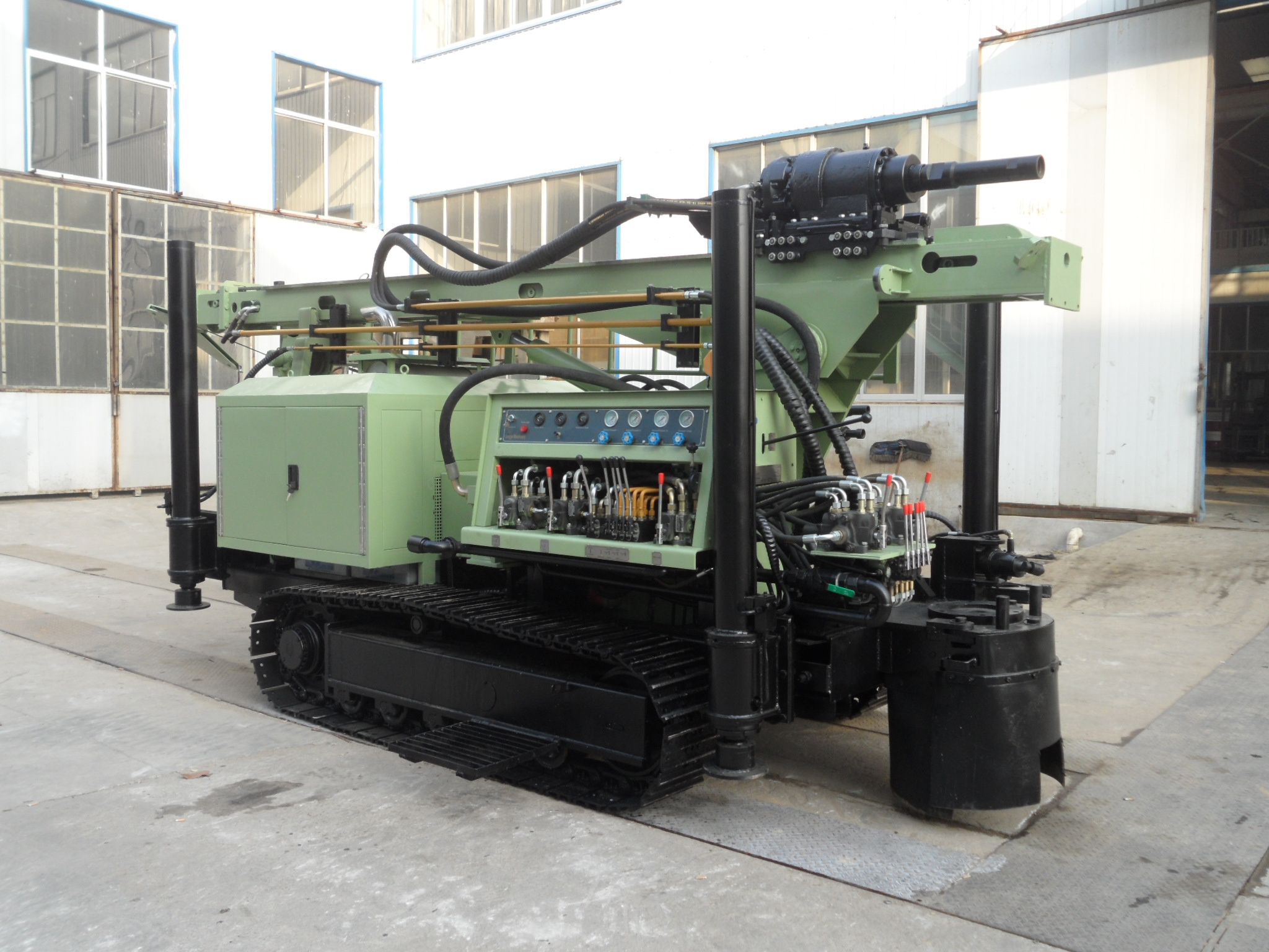 350m EPA tier 4 diesel crawler borehole drilling machine SLY550