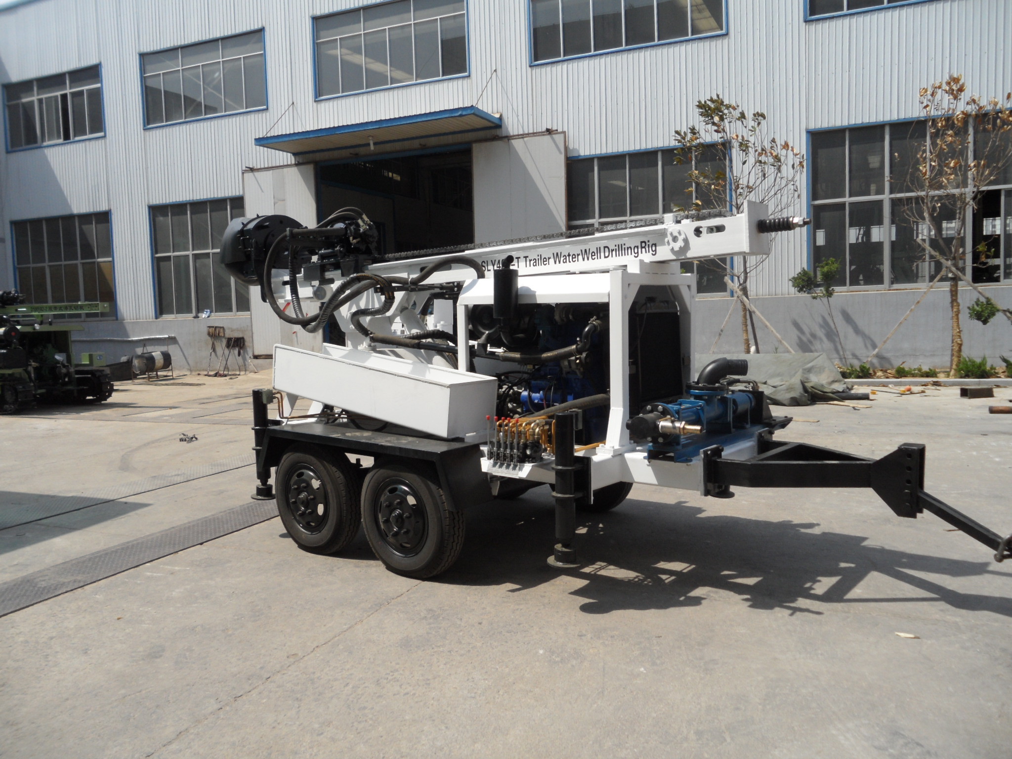 200m hydraulic trailer mounted portable water well drilling rig SLY400-T for sale