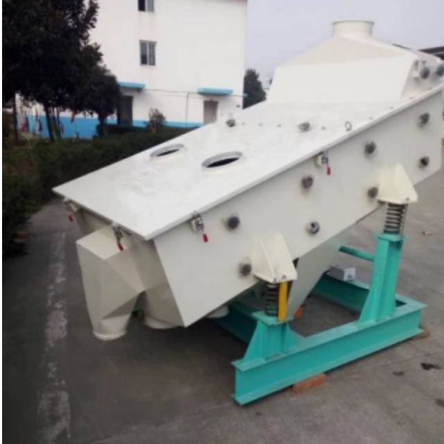 High Efficiency finished animal feeds Vibrating Screen Machine Sieve Machine Animal pellet feed flour vibrating screen sieve