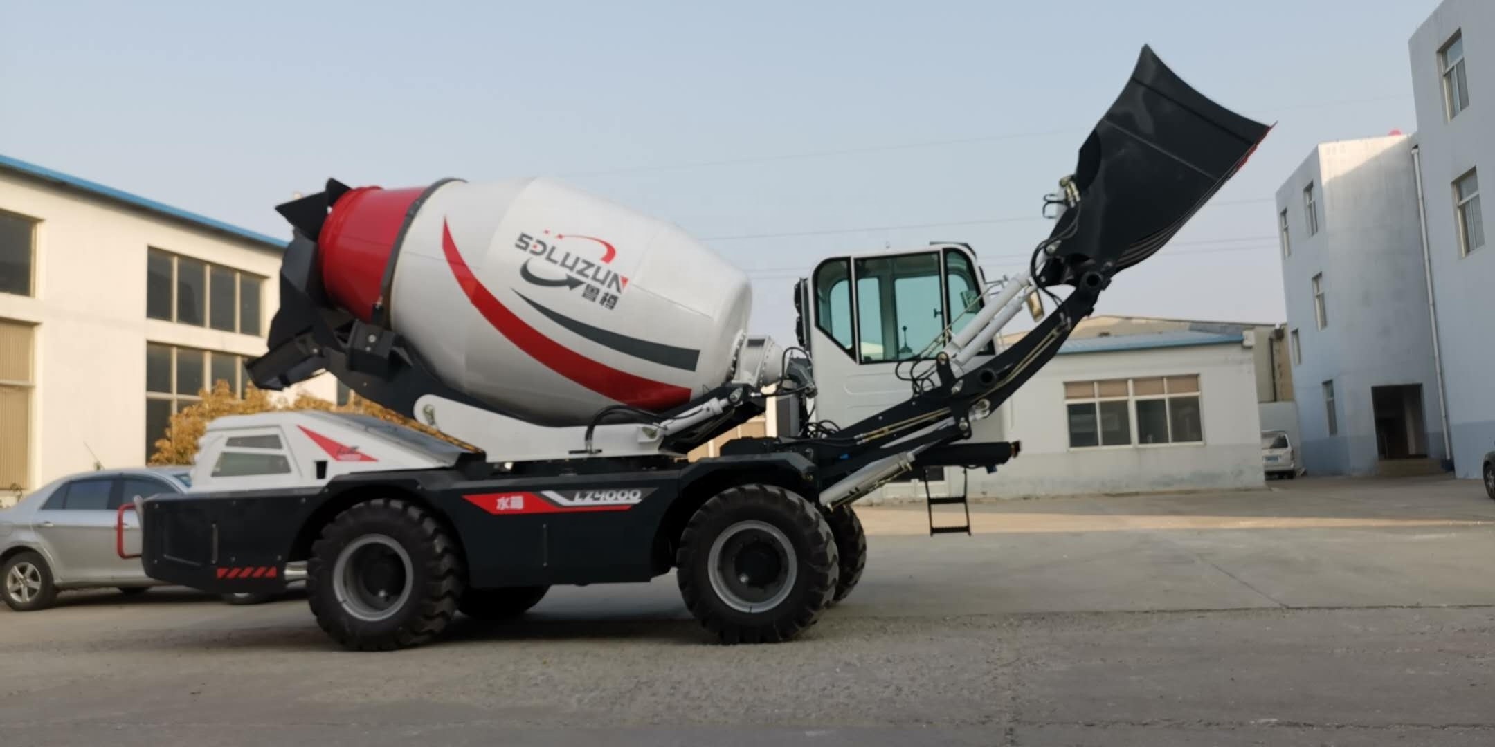 LUZUN new design 4.0cbm integrated chassis 2 wheels steering 91kw diesel engine self loading concrete mixer truck