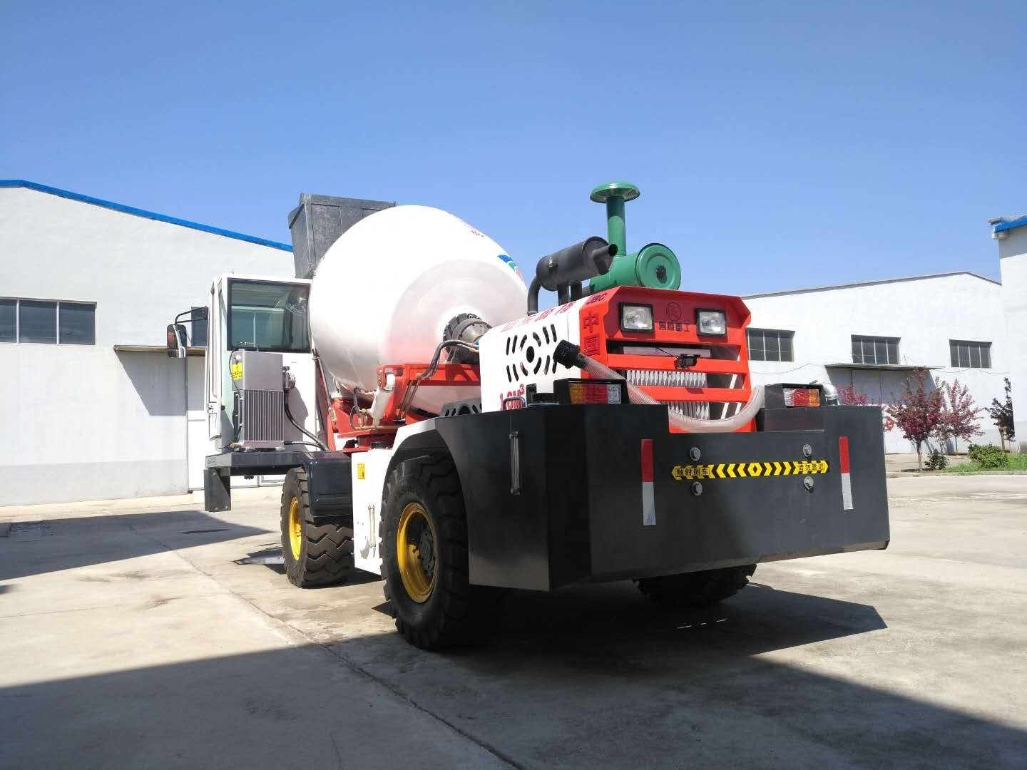 chinese concrete mixer manufacturer luzun small portable 1.2cbm self loader truck