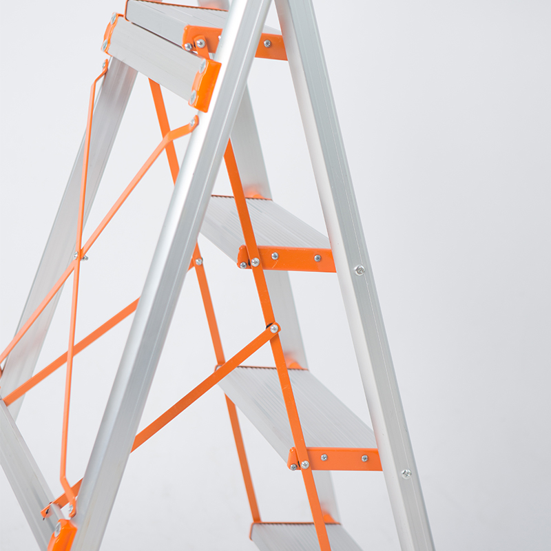 EN131 approved Aluminum household ladder Fold up Ladder Aldi ladder