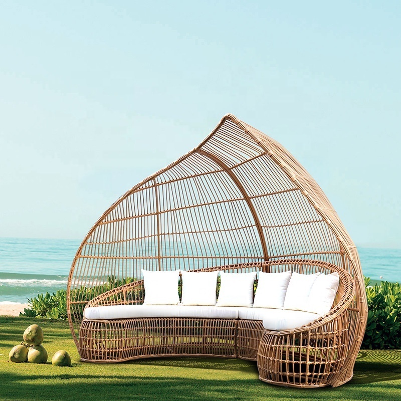 Outdoor Rattan Day Bed Garden Creative Leisure Round Sun Bed Balcony Outdoor Bird's Nest Shape Reclining Sofa Bed