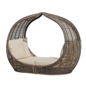 Outdoor Garden Daybed Furniture Bird's Nest Shape Wicker Sunbeds