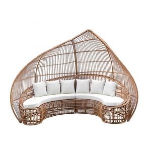 Outdoor Rattan Day Bed Garden Creative Leisure Round Sun Bed Balcony Outdoor Bird's Nest Shape Reclining Sofa Bed