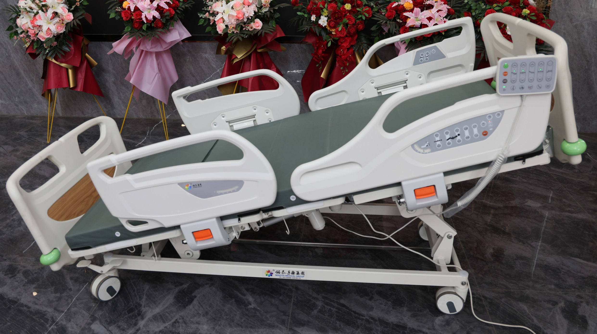 Hospital beds electric medical bed equipment with good prices for children and elder