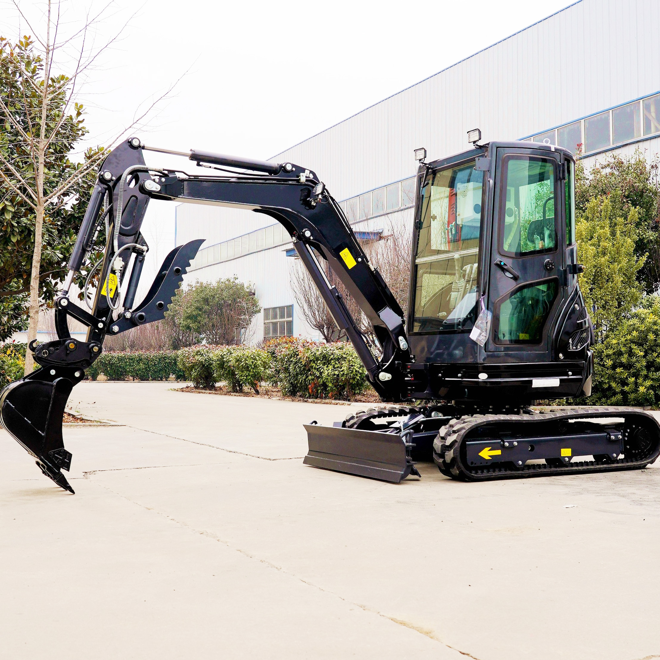 Free shipping!!!  EPA/EURO 5 Chinese used mini excavator 2ton 1ton 1.7 ton excavator cabin mini digger for sale