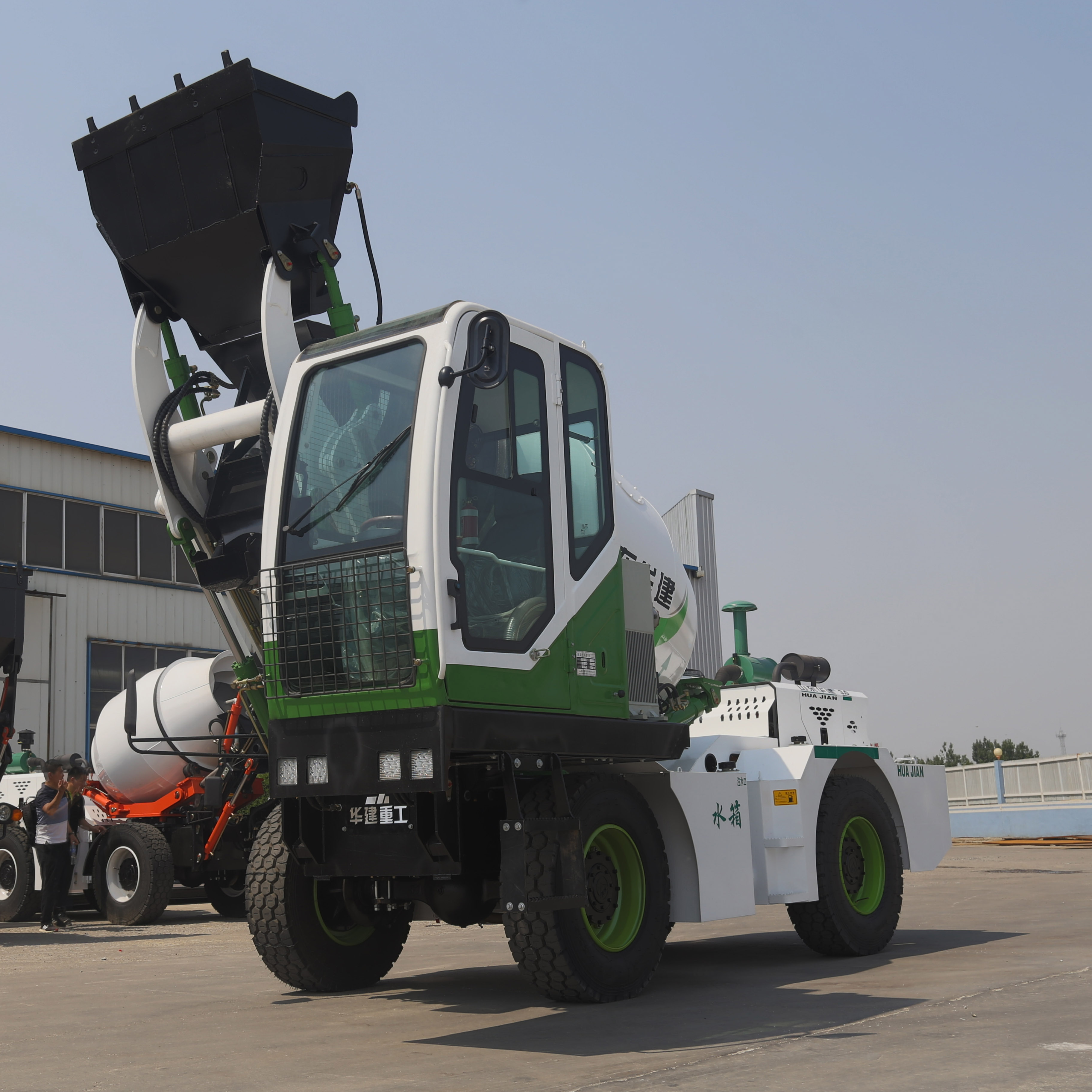 New Design mini 5 cubic meters concrete pump small concrete mixer truck price