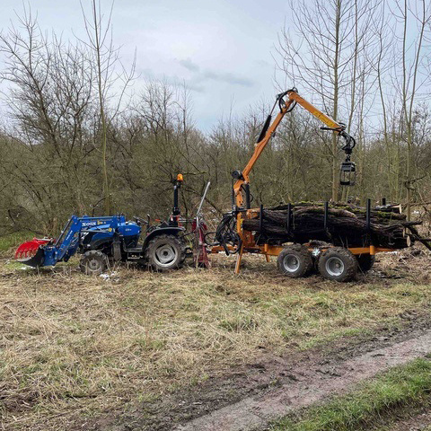 Cheap farm trailer PTO hydraulic timber loading log trailer self loading log trailer with honda power unit