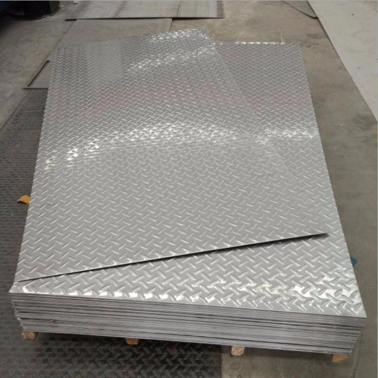 Stainless Steel Pattern Plate 301 304 316 Diamond/Tread Chequered Anti Skid Embossed Checkered Stainless Steel Sheet