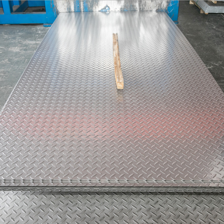 Stainless Steel Pattern Plate 301 304 316 Diamond/Tread Chequered Anti Skid Embossed Checkered Stainless Steel Sheet