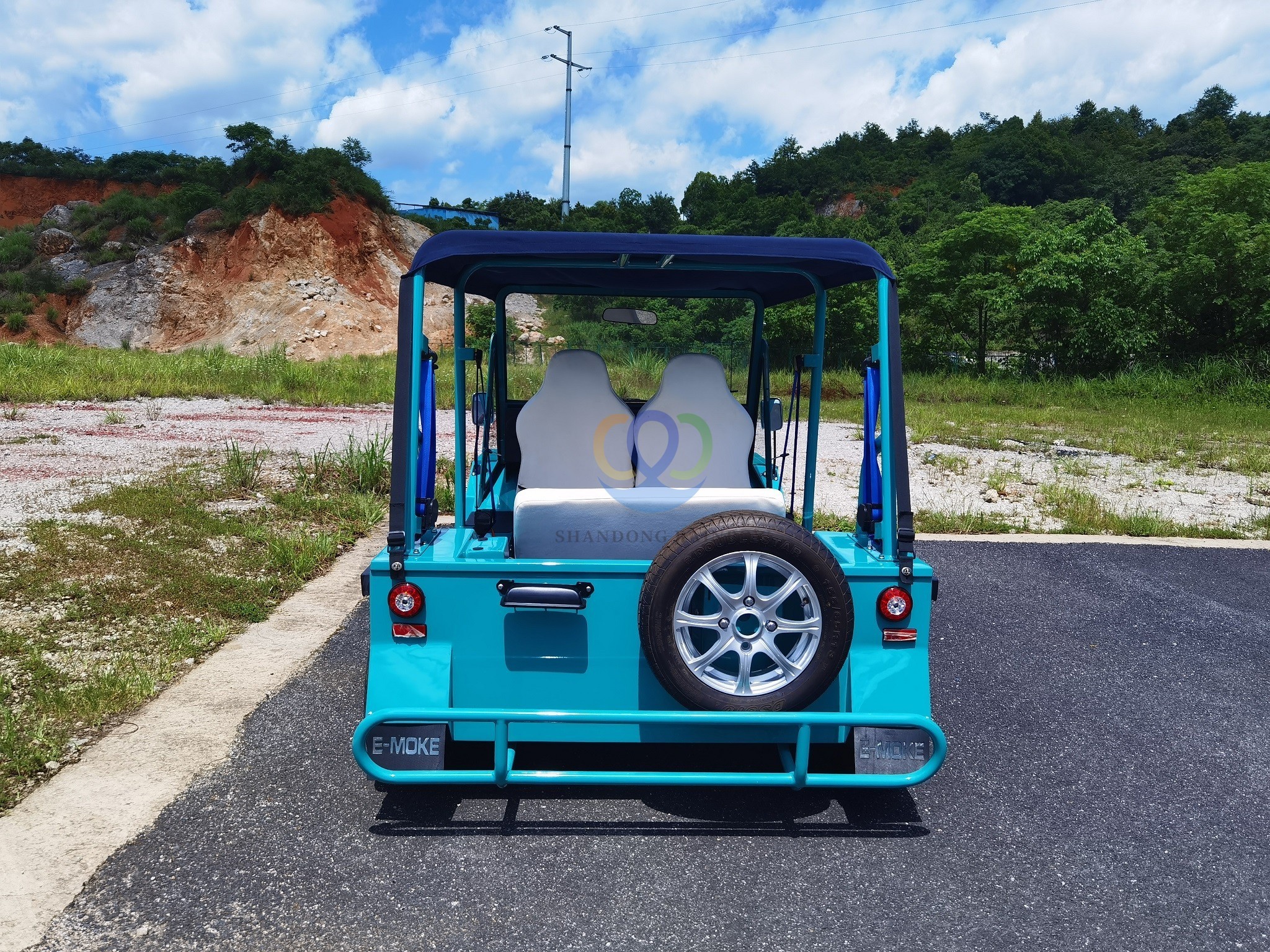 Factory Wholesales Environmentally Friendly New Energy Large Capacity Battery 4 Seat Electric Car Mini Moke Car