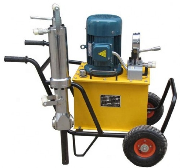 Factory Rock Splitter Machine Hydraulic Diesel Stone Breaking Machine