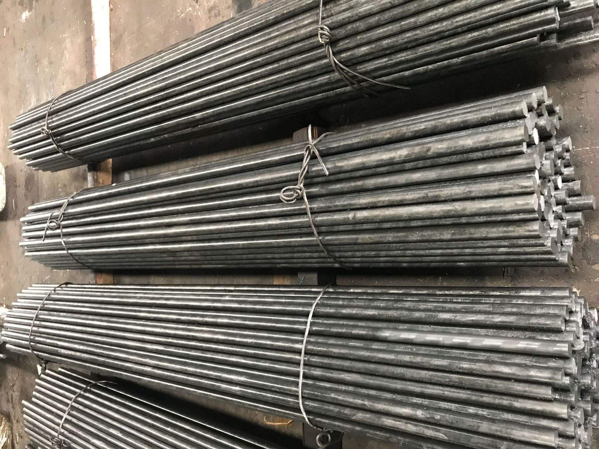 Hot Product 1045 1050 H13 P20 718, 1.2311 1.2738 2379 1.2083 1.2316 S136 Carbon Alloy Steel Solid Bar