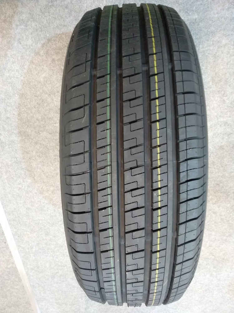 RADIAL TIRE PCR TIRE 215/60R17 new tire