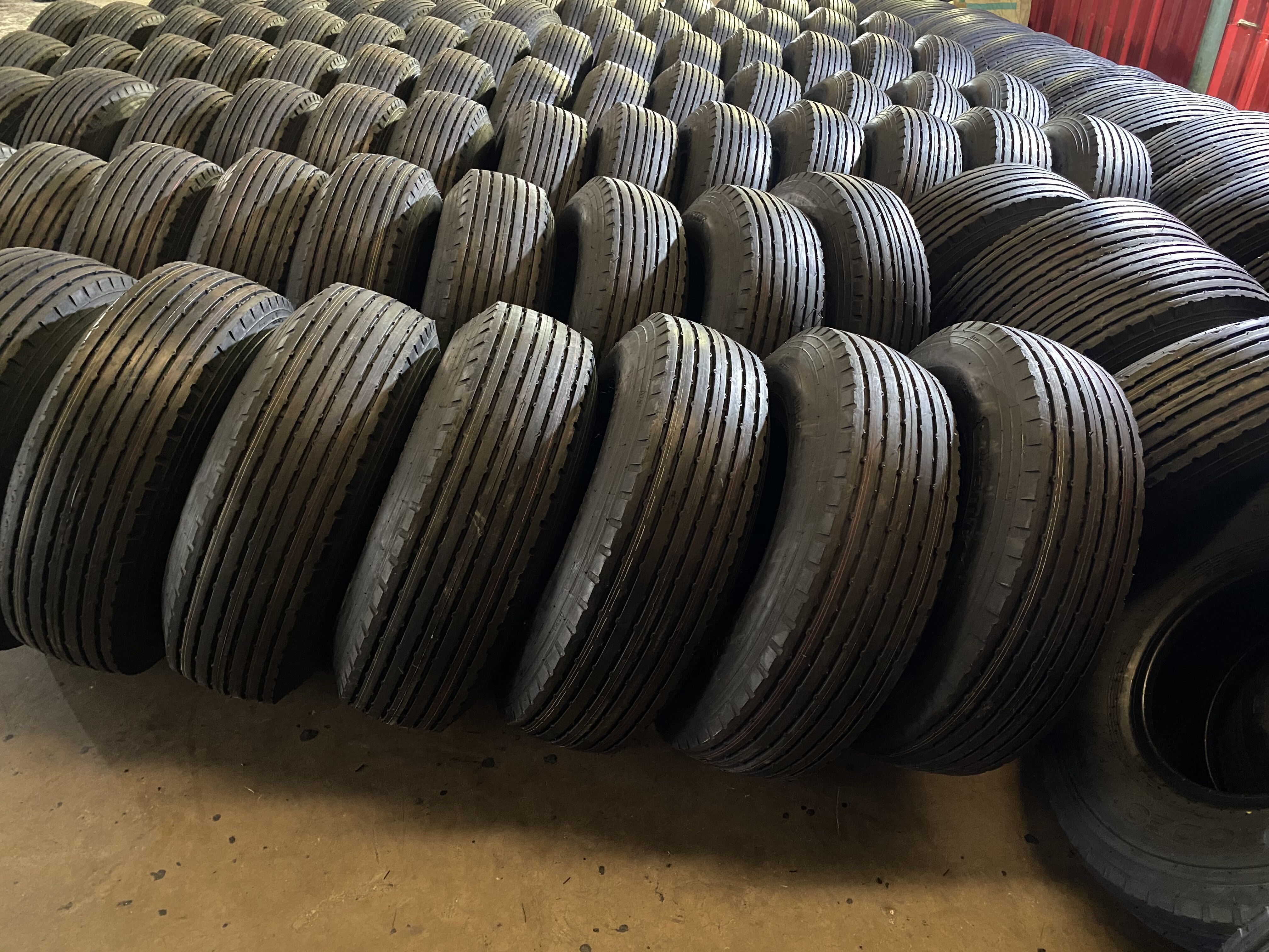 Manufacture sand tyre 900-15 900-16 900-17 desert tyre for SAUDI Arabia market with SASO certificate