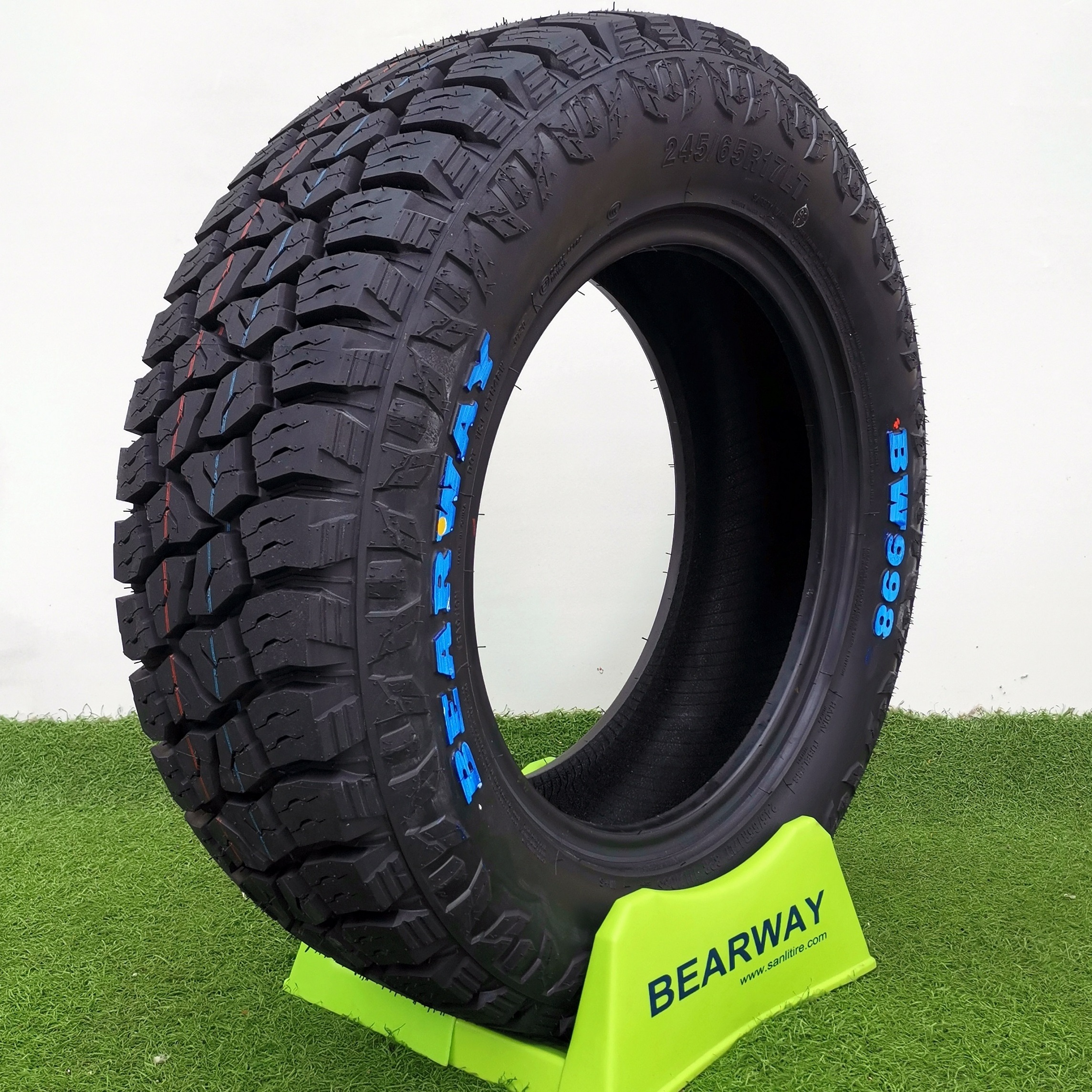 AT ALL TERRAIN TIRE 245/70R16LT MUD TIRE WITH WHITE LETTER