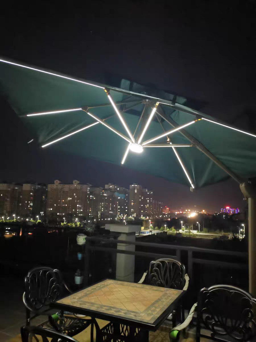 Aluminum Frame Sunshade Garden  Patio Parasol  Umbrella with Led light