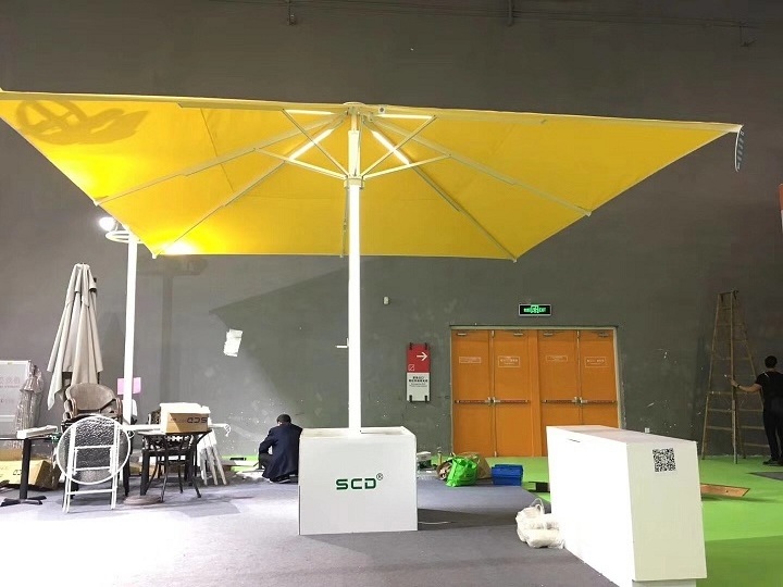 2018 New design aluminum frame automatic LED Bluetooth USB connector customized starlight sunshade patio garden parasol umbrella